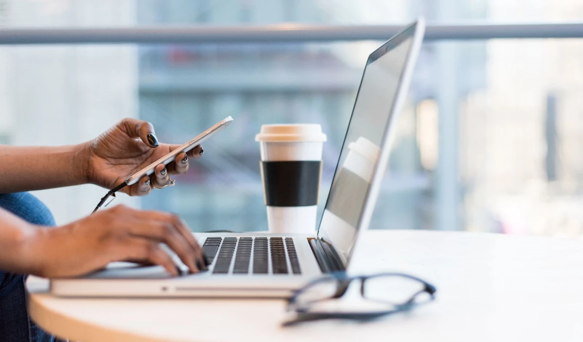 7 E-commerce Personalization Examples To Boost Profits in 2023